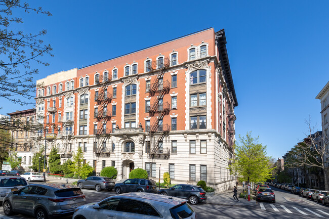 133 Prospect Park W in Brooklyn, NY - Building Photo - Building Photo