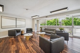 John Street Apartments in Oakville, ON - Building Photo - Building Photo