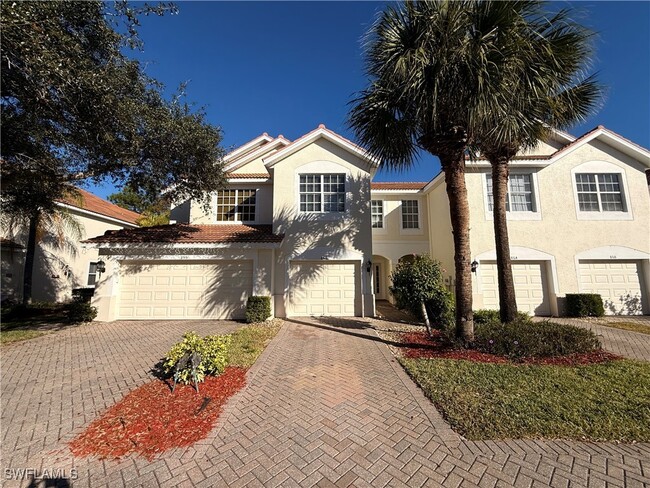 property at 860 Hampton Cir