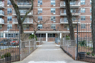 30 Montrose Ave in Brooklyn, NY - Building Photo - Building Photo