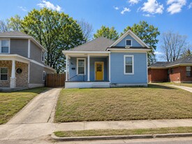 1045 Ayers St in Memphis, TN - Building Photo