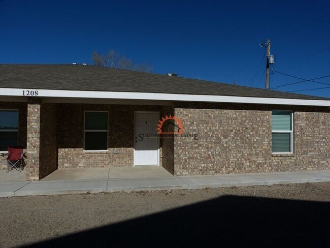 1208 W Manana Blvd in Clovis, NM - Building Photo - Building Photo