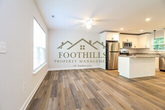 100 Crown Ct in Williamston, SC - Building Photo - Building Photo