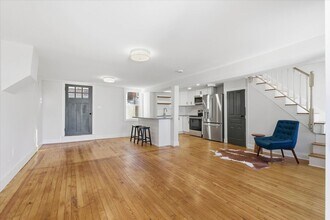 305 W Broadway in Red Lion, PA - Building Photo - Building Photo