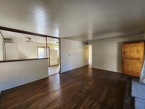 2404 Maclovia Cir in Santa Fe, NM - Building Photo - Building Photo