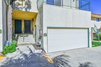 6456 Cavalleri Rd, Unit Malibu Gardens townhome in Malibu, CA - Foto de edificio - Building Photo