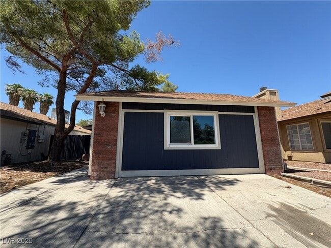 67 N Christy Ln in Las Vegas, NV - Building Photo - Building Photo