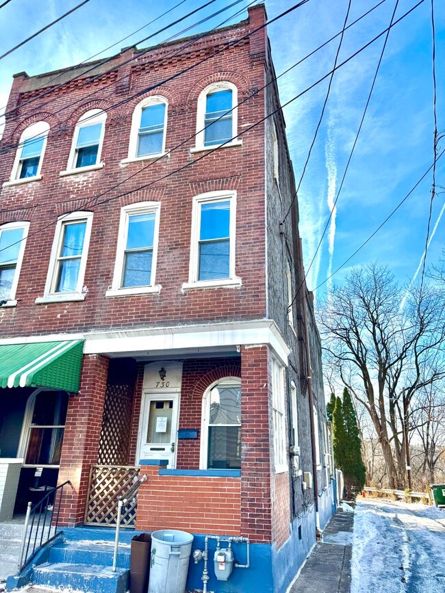 property at 730 N 2nd St