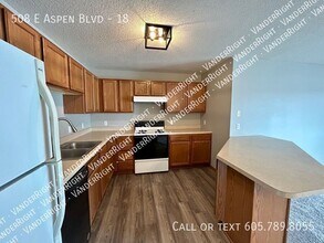508 E Aspen Blvd in Brandon, SD - Building Photo - Building Photo