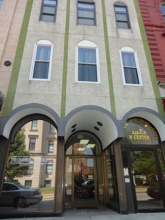 216 N Center St, Unit 2 in Bloomington, IL - Building Photo