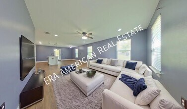 816 W Walnut Ave in Crestview, FL - Building Photo - Building Photo