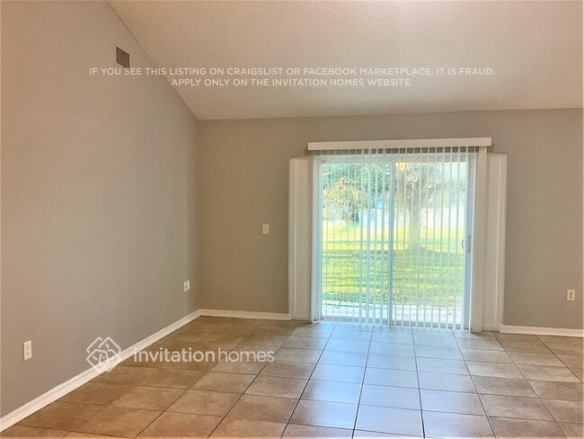 13518 Biscayne Dr in Grand Island, FL - Building Photo - Building Photo