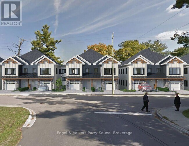 390-390 First St N in Gravenhurst, ON - Building Photo - Building Photo