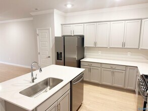 6057 Gardner Maples Dr SE in Owens Cross Roads, AL - Building Photo - Building Photo