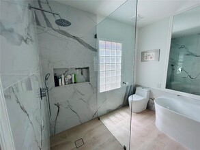 365 Pelican Way in Delray Beach, FL - Building Photo - Building Photo
