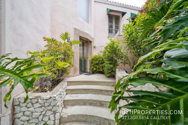 139 S Elm Dr in Beverly Hills, CA - Building Photo - Building Photo
