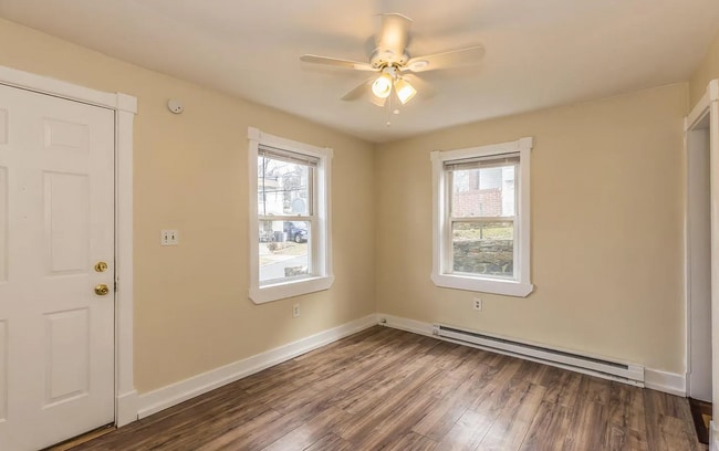 21 Birch St in Coatesville, PA - Building Photo - Building Photo