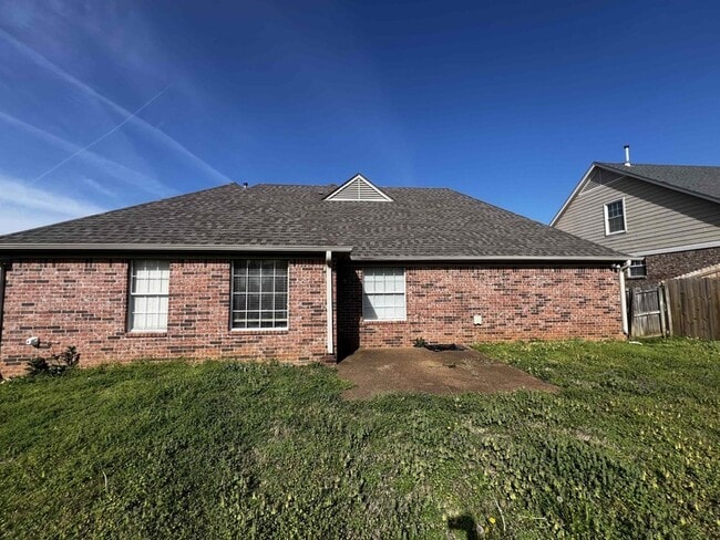 1072 Red Fern Cir E in Cordova, TN - Building Photo - Building Photo