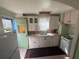 1824 E San Rafael St in Colorado Springs, CO - Building Photo