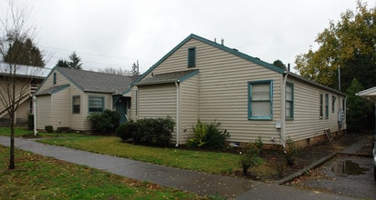 1147-1189 Saginaw St S in Salem, OR - Foto de edificio - Building Photo