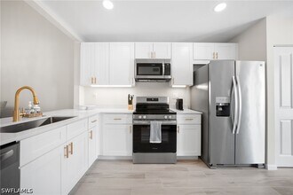 1808 Kings Lake Blvd in Naples, FL - Building Photo - Building Photo