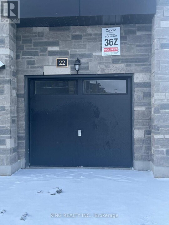 22 Savvy Ln in Caledon, ON - Building Photo