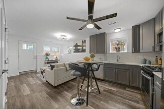 6556 S Evans Ave in Chicago, IL - Building Photo - Building Photo