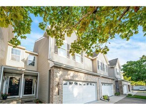 9373 Rath Pl in Eden Prairie, MN - Building Photo - Building Photo