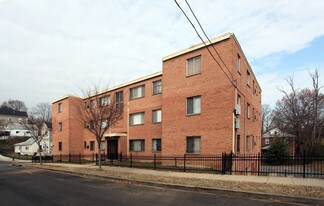 5100 B St SE in Washington, DC - Building Photo