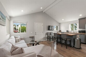33895 Alcazar Dr in Dana Point, CA - Foto de edificio - Building Photo