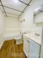 230 Mystic Lake Dr N in St. Petersburg, FL - Building Photo - Building Photo