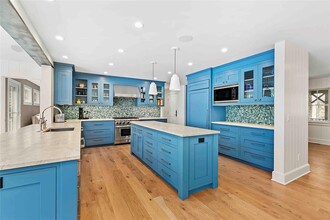 9 Woodland Ave in Westhampton Beach, NY - Building Photo - Building Photo