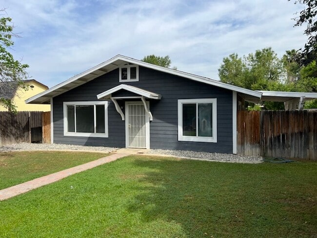 property at 6904-6906 Cedarcrest Ave