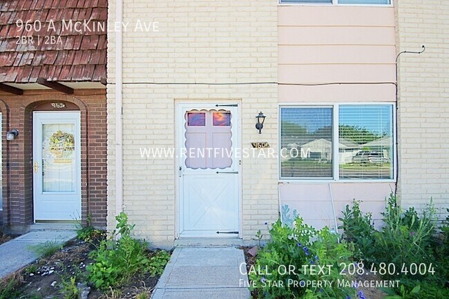 960 McKinley Ave in Pocatello, ID - Foto de edificio - Building Photo