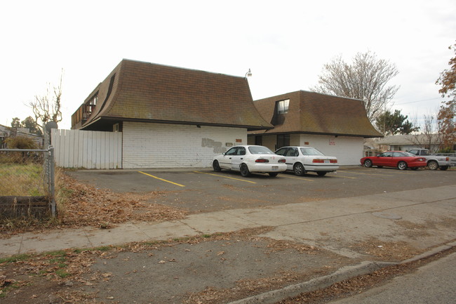 1118-1120 Cherry Ave in Yakima, WA - Building Photo - Building Photo