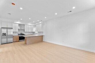 6717 Madison St in Guttenberg, NJ - Building Photo - Building Photo