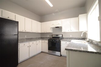 11049 Albury Dr in Houston, TX - Building Photo - Building Photo