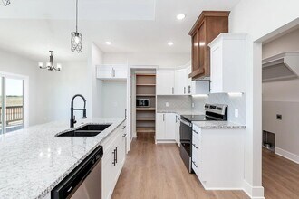 10707 W Graber St in Wichita, KS - Building Photo - Building Photo