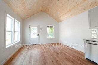 8005 NE 32nd St in Vancouver, WA - Building Photo - Building Photo