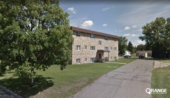 324 Mark Ave N, Unit 106