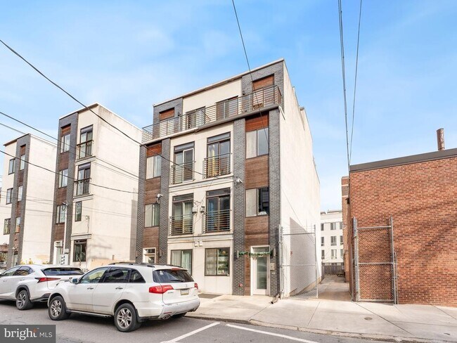 837 N 16th St-Unit -4 in Philadelphia, PA - Building Photo - Building Photo