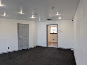 966 W Winton Ave in Hayward, CA - Building Photo - Building Photo