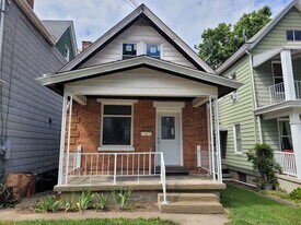 5227 Carthage Ave in Cincinnati, OH - Building Photo