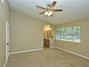 6206 Sun Vista Dr in Austin, TX - Building Photo - Building Photo