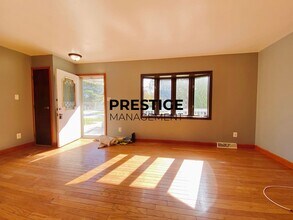 422 N Dwiggins St in Griffith, IN - Building Photo - Building Photo