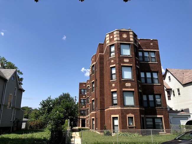 7704 S Emerald Ave in Chicago, IL - Building Photo - Building Photo