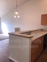 533 N Grove Way in Nampa, ID - Building Photo - Building Photo