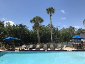 Applegate Apartments in Sarasota, FL - Foto de edificio - Building Photo