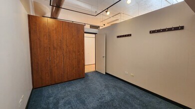 333 W Hubbard St in Chicago, IL - Building Photo - Building Photo