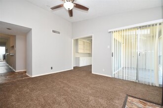 700 Thicket Ln in Houston, TX - Building Photo - Building Photo